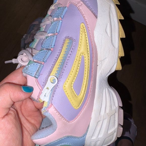 Kawaiii Fila Disruptors - Picture 6 of 8